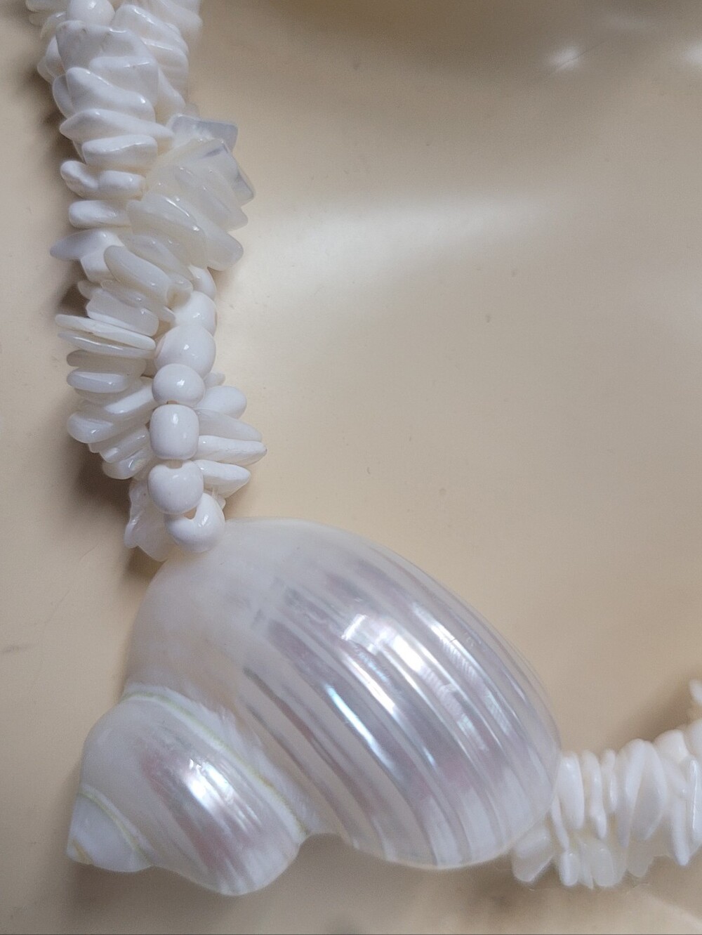 Vintage Chunky Braided Puka Shell Statement 20" Necklace - Picture 7 of 9